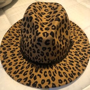 Boutique Leopard print women’s hat